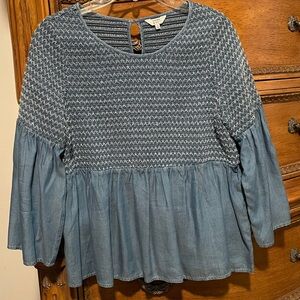 Crown & Ivy Blue Stretch Elastic Blouse